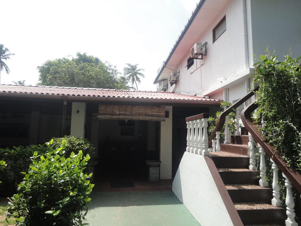Star Holiday Resort Hikkaduwa Buitenkant foto