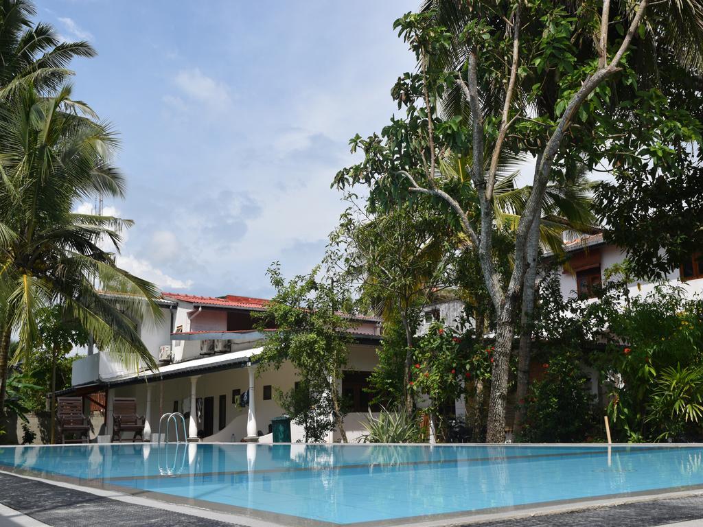 Star Holiday Resort Hikkaduwa Buitenkant foto