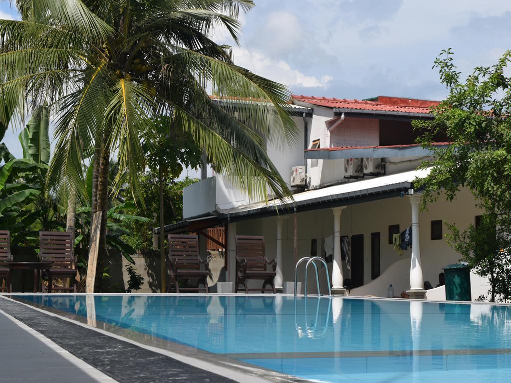 Star Holiday Resort Hikkaduwa Buitenkant foto
