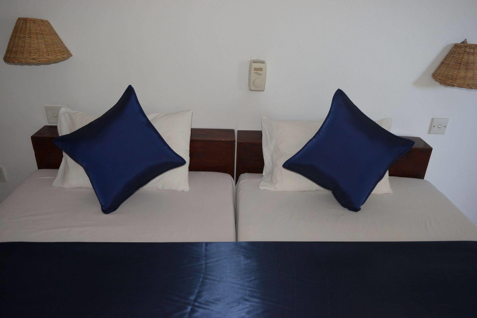 Star Holiday Resort Hikkaduwa Buitenkant foto