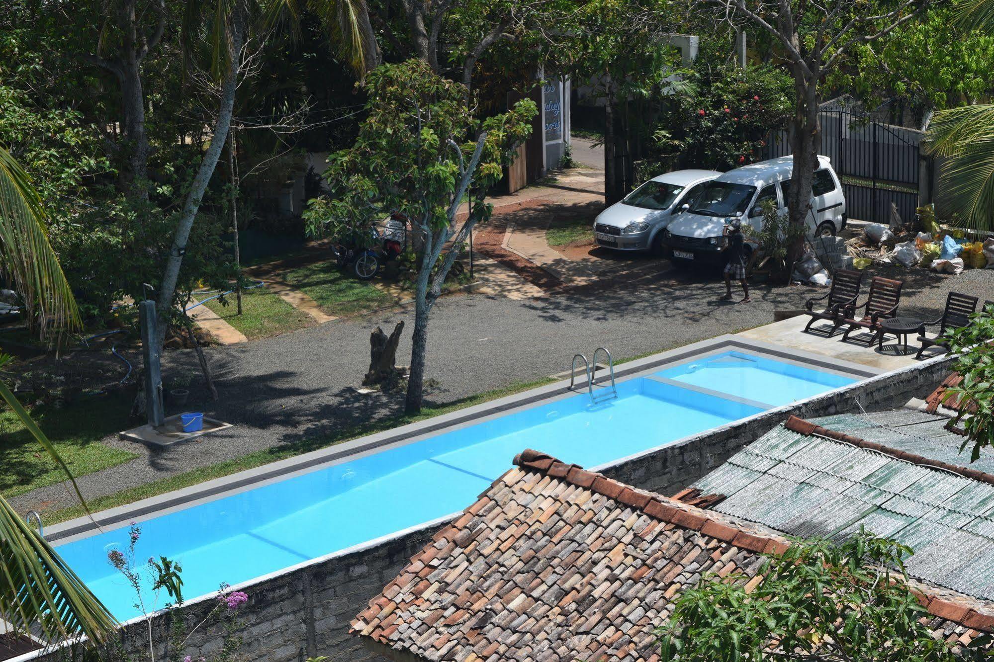Star Holiday Resort Hikkaduwa Buitenkant foto