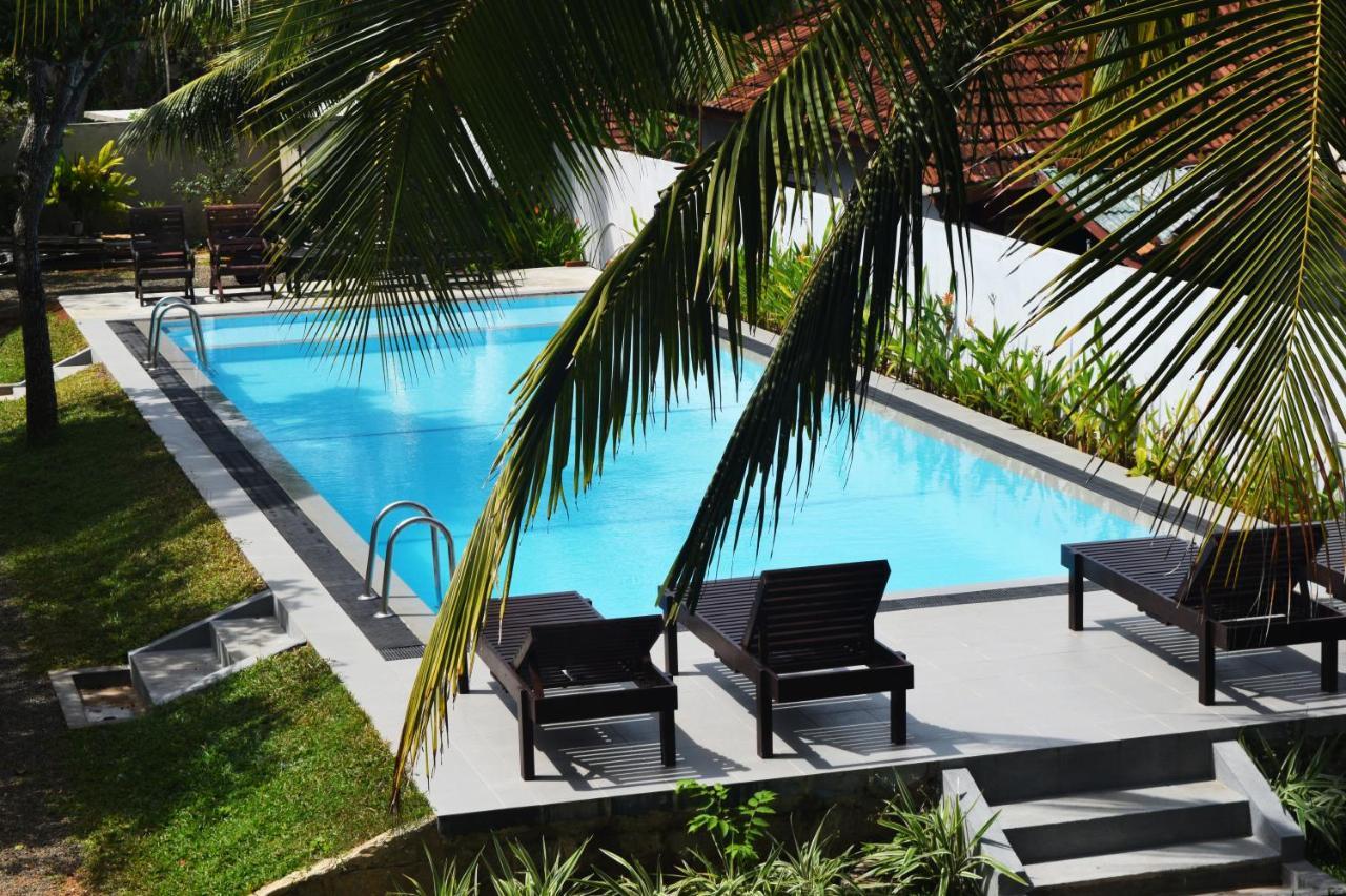 Star Holiday Resort Hikkaduwa Buitenkant foto