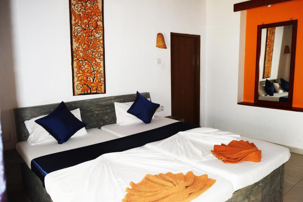 Star Holiday Resort Hikkaduwa Buitenkant foto