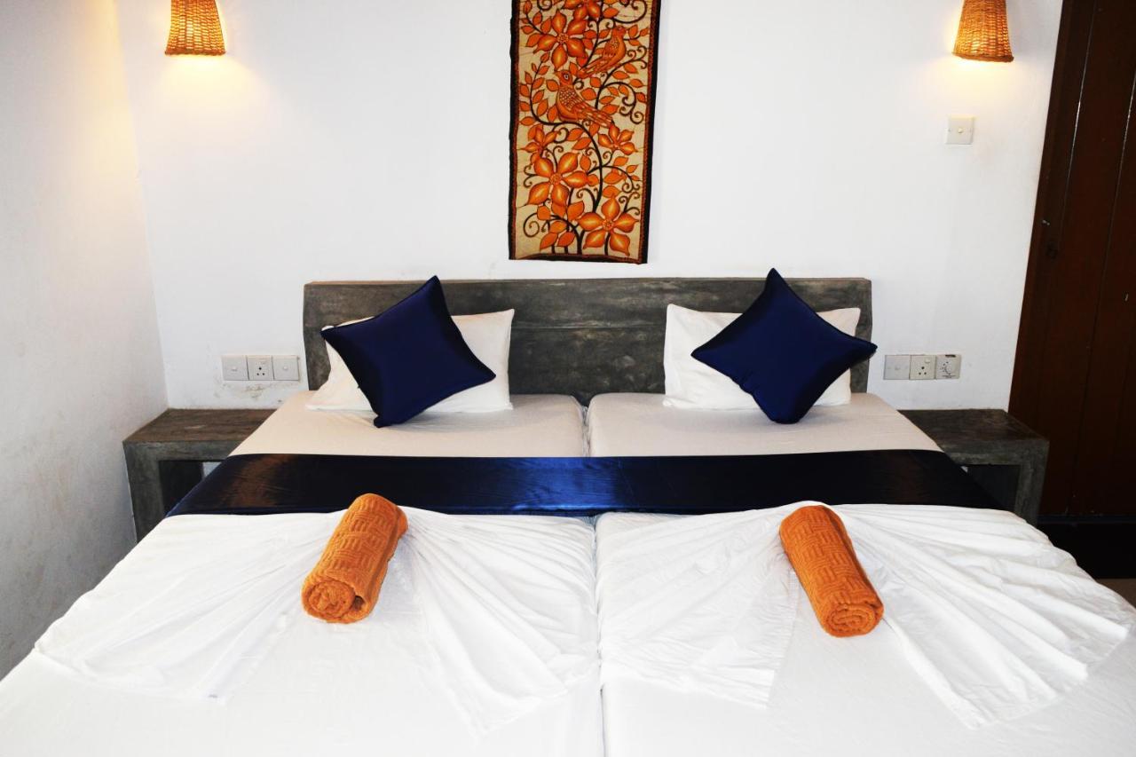 Star Holiday Resort Hikkaduwa Buitenkant foto