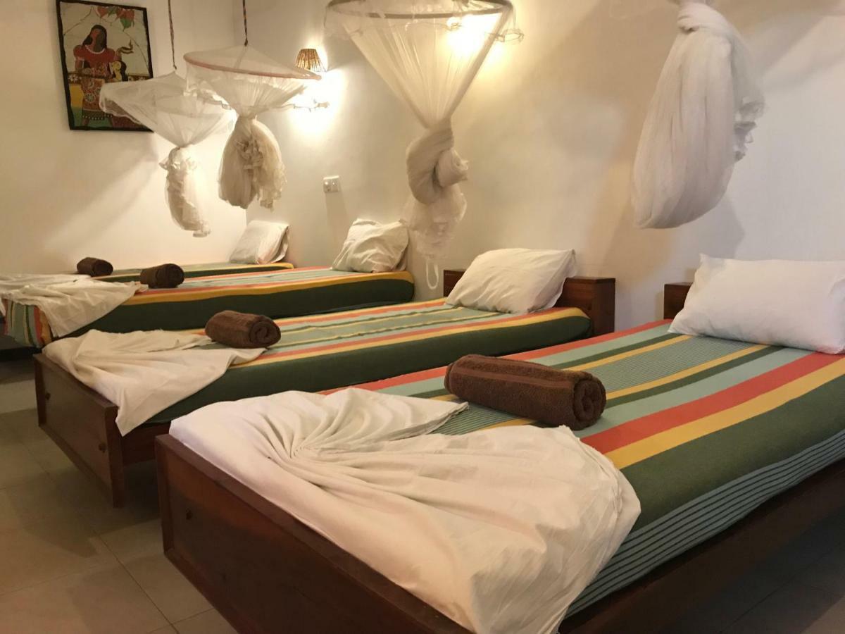 Star Holiday Resort Hikkaduwa Buitenkant foto