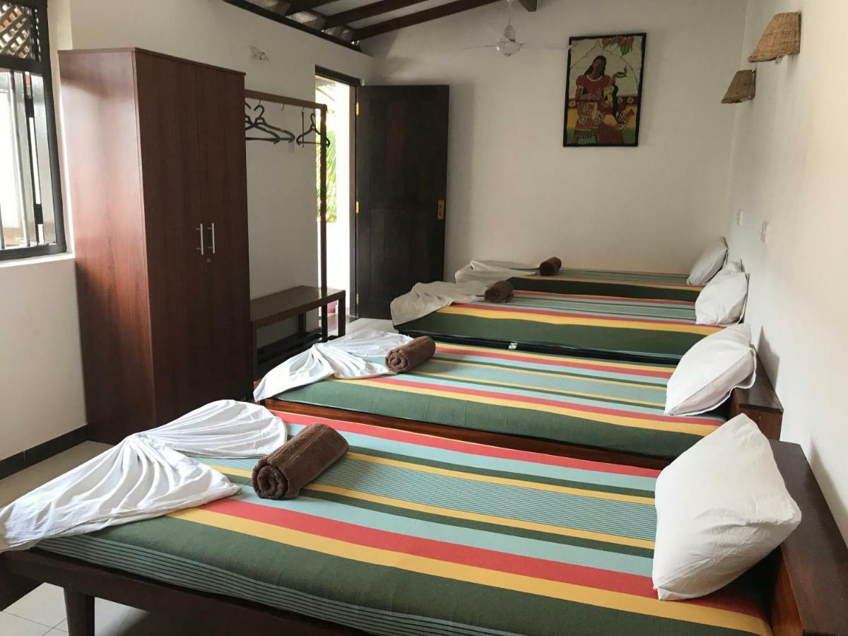Star Holiday Resort Hikkaduwa Buitenkant foto